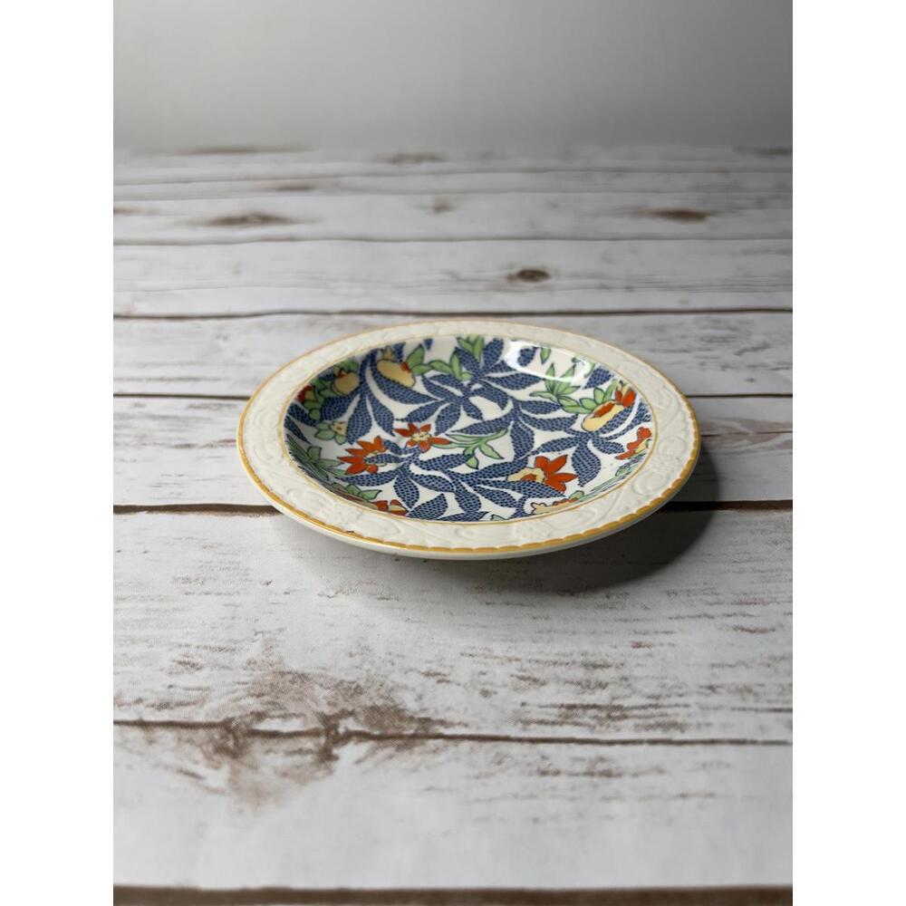 Barker Brothers “Fantasy”‎ Royal Tudor Ware 6” Dish England MCM.